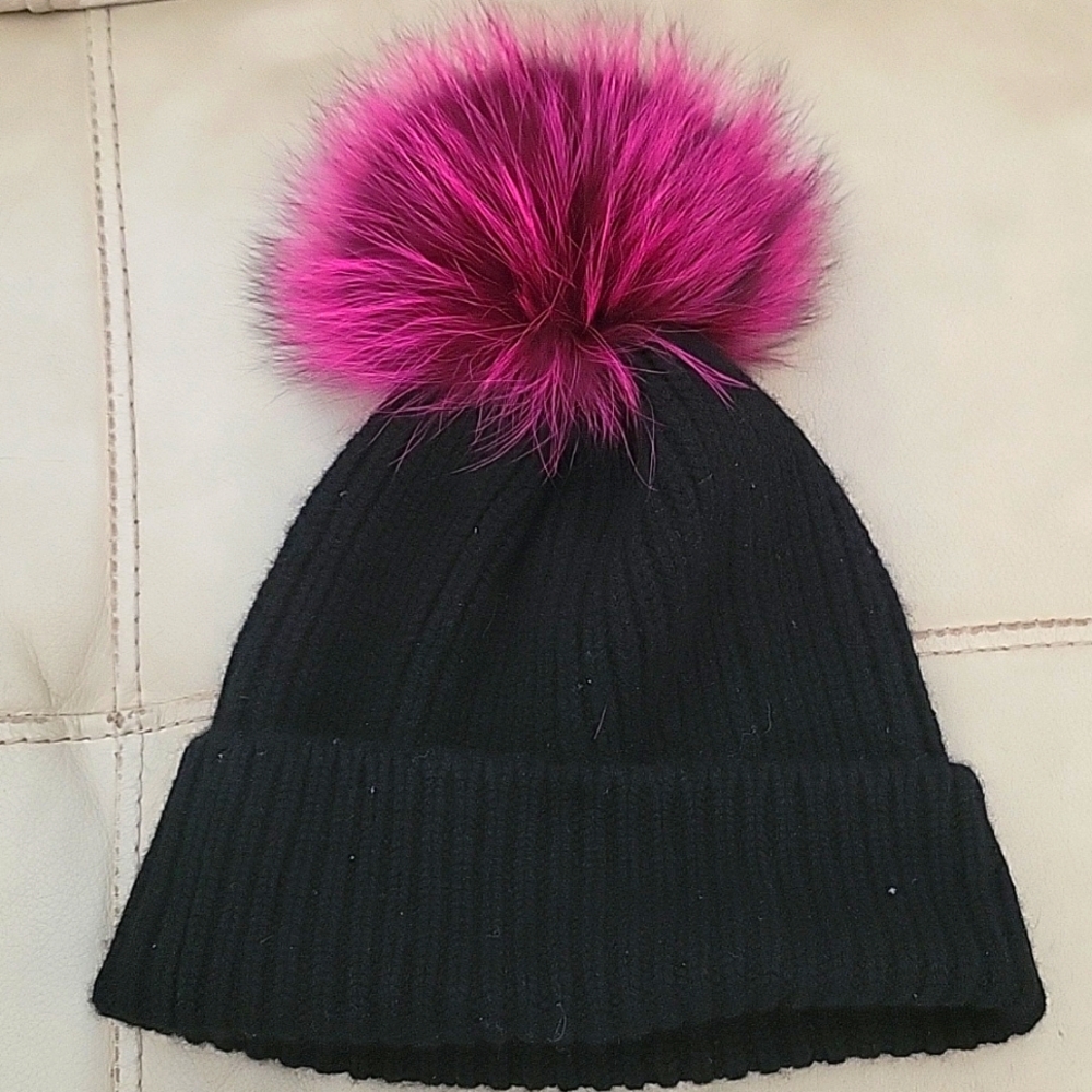 Cashmere hat with real fur